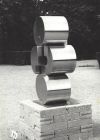 "Ascension", 1970 - Acier inox, h130 - Annie Palisot. Collection privée.